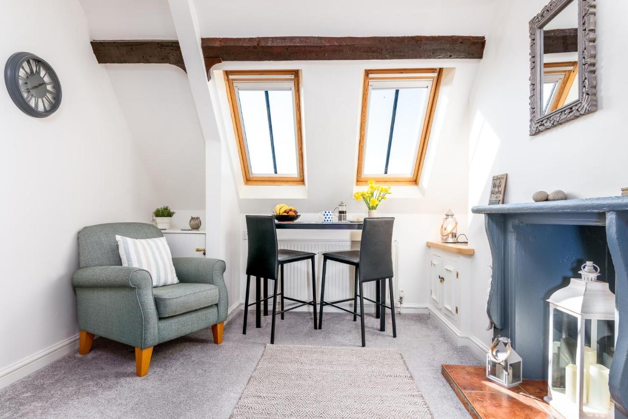 The Look Out Characterful Apartment Whitby Exterior photo