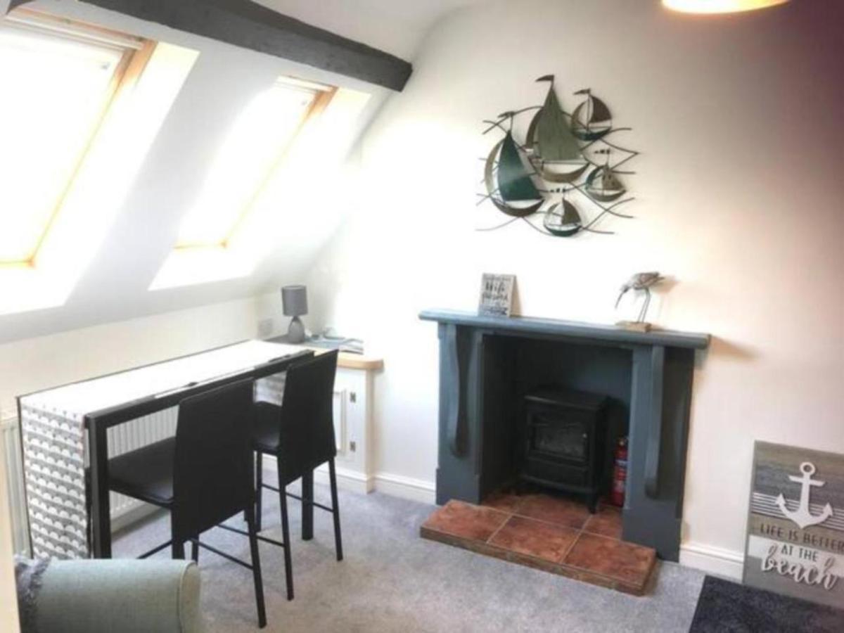 The Look Out Characterful Apartment Whitby Exterior photo
